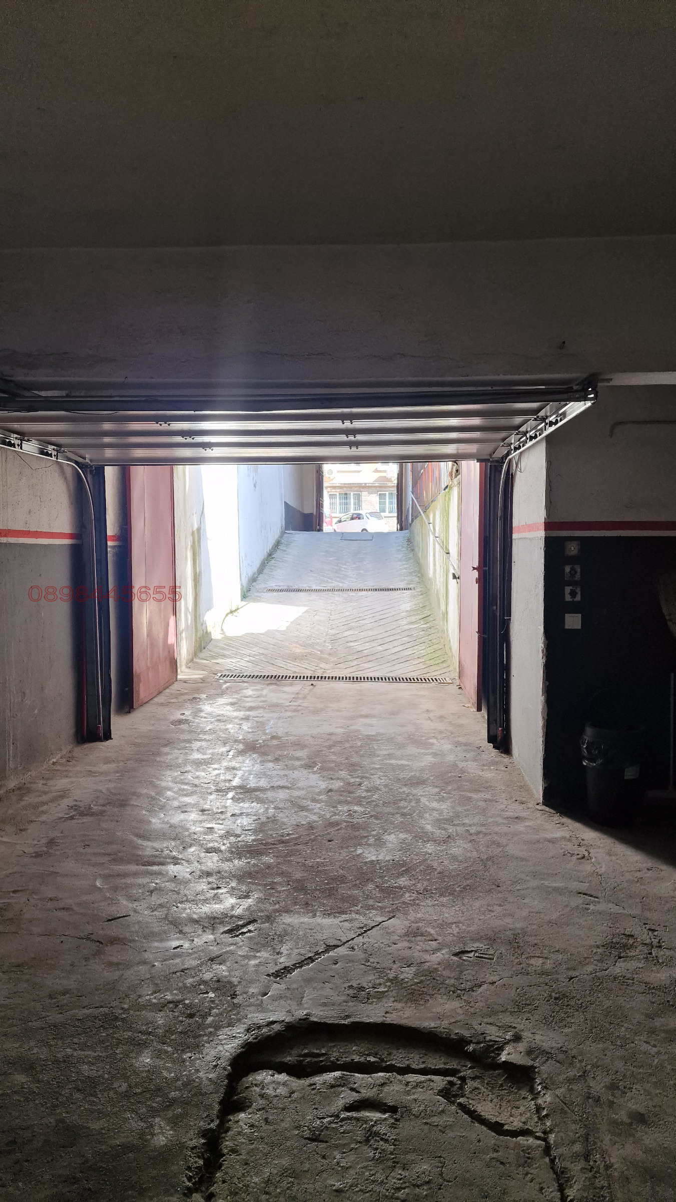 Дава под наем ГАРАЖ, ПАРКОМЯСТО, гр. София, Център, снимка 2 - Гаражи и паркоместа - 53942517