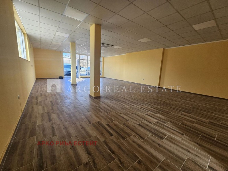 Дава под Наем МАГАЗИН в град Пловдив, Беломорски - 230 кв.м / 1 840.65 € » 3 600 лв., АРКО РИЪЛ ЕСТЕЙТ