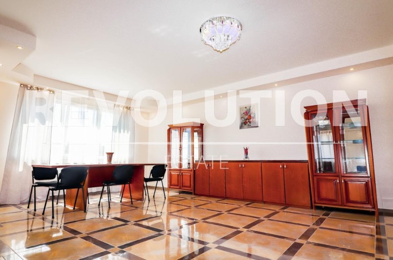 De inchiriat  3+ dormitor Varna , Mladost 1 , 300 mp | 73549985 - imagine [13]