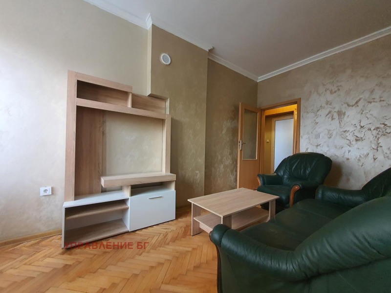 A louer  2 chambres Sofia , Tsentar , 90 m² | 83589495