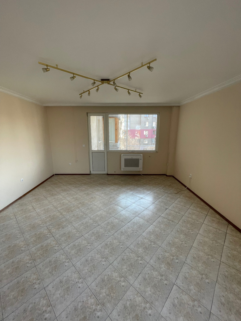 Дава под наем 3-СТАЕН, гр. София, Лозенец, снимка 2 - Апартаменти - 53499550