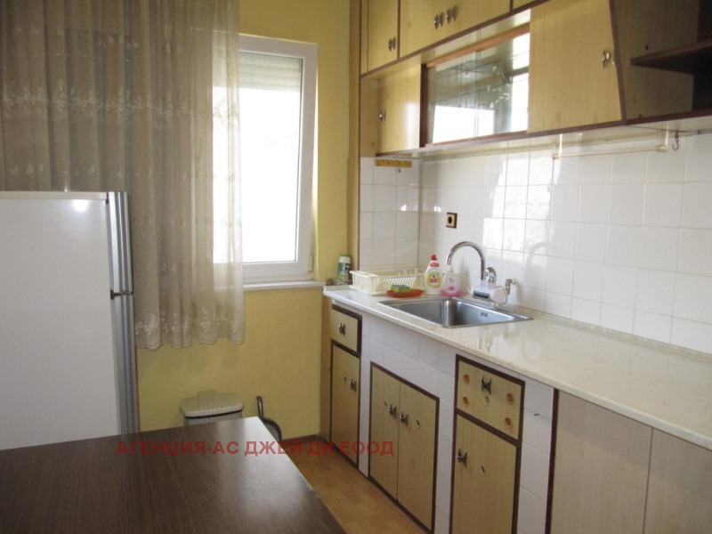В оренду  2 спальні Пловдив , Тракия , 80 кв.м | 48975119