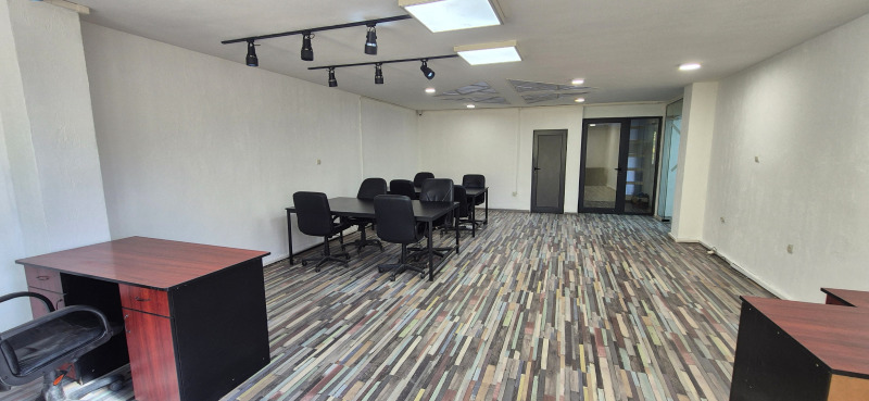 En renta  Oficina Pernik , Tsentar , 110 metros cuadrados | 58904332 - imagen [2]