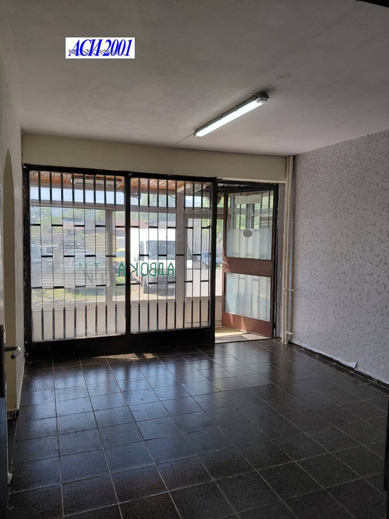 Дава под Наем ОФИС в град София, Света Троица - 22 кв.м / 180 € » 352.05 лв., АСИ 2001