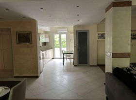 3 Schlafzimmer Zentar, Sofia 6