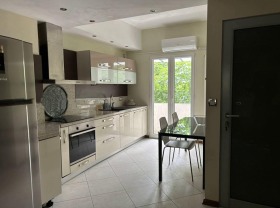 3 Schlafzimmer Zentar, Sofia 4