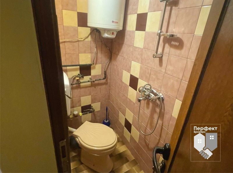 De inchiriat  Cameră Velico Târnovo , Țentâr , 16 mp | 43329701 - imagine [5]