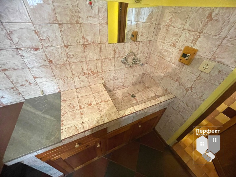 De inchiriat  Cameră Velico Târnovo , Țentâr , 16 mp | 43329701 - imagine [4]