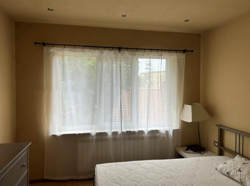 Zu vermieten  3 Schlafzimmer Sofia , Zentar , 200 qm | 89587600 - Bild [7]