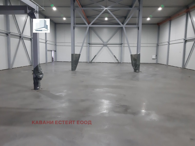 Дава под наем  Склад област София , с. Равно поле , 560 кв.м | 96594554 - изображение [2]