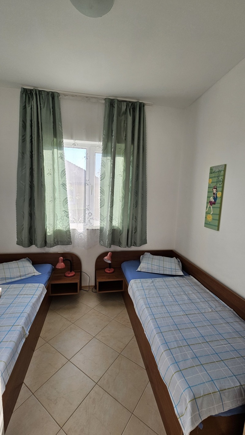 Дава под наем КЪЩА, гр. Бургас, с. Брястовец, снимка 4 - Къщи - 53028333