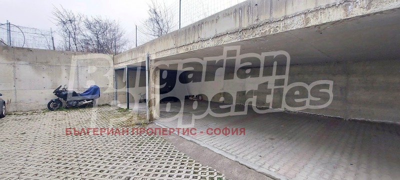 Дава под наем ГАРАЖ, ПАРКОМЯСТО, гр. София, Младост 4, снимка 3 - Гаражи и паркоместа - 52655634