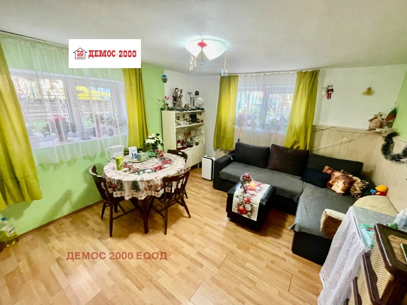 Дава под Наем 2-СТАЕН в град Варна, Левски 1 - 30 кв.м / 230 € » 449.84 лв., ДЕМОС 2000 ЕООД