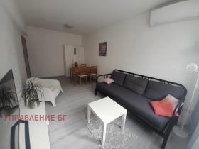 Studio Belite brezi, Sofia