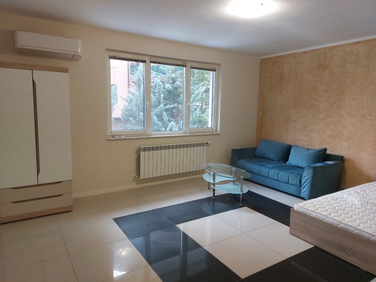 Дава под наем 1-СТАЕН, гр. София, Градина