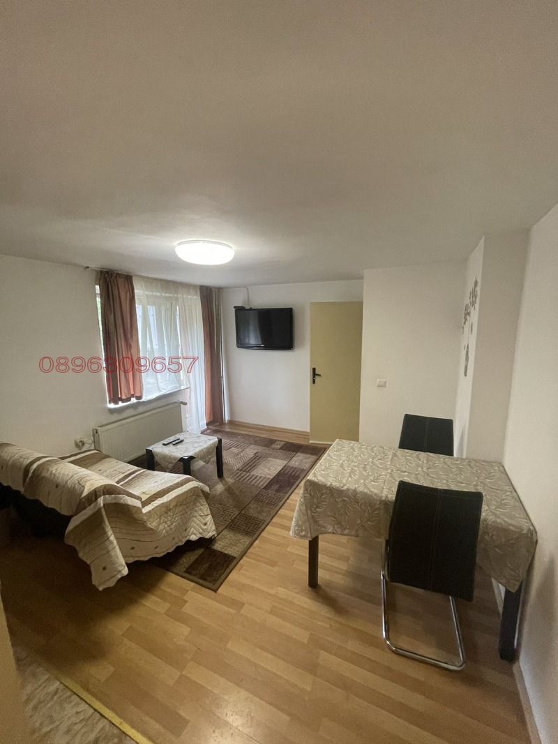 Zu vermieten  1 Schlafzimmer Sofia , Simeonowo , 50 qm | 14233939