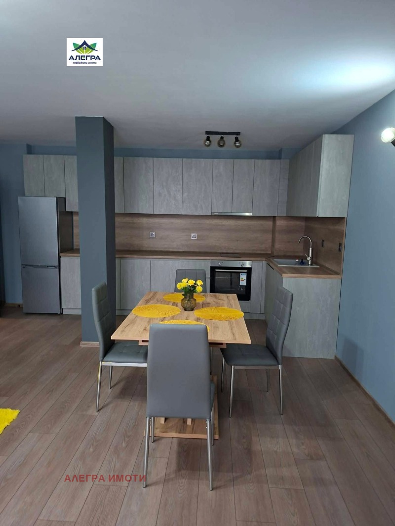 Дава под наем 3-СТАЕН, гр. Пазарджик, Център, снимка 2 - Апартаменти - 53451812