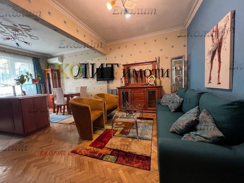 Дава под наем  2-стаен град София , Център , 66 кв.м | 52807339