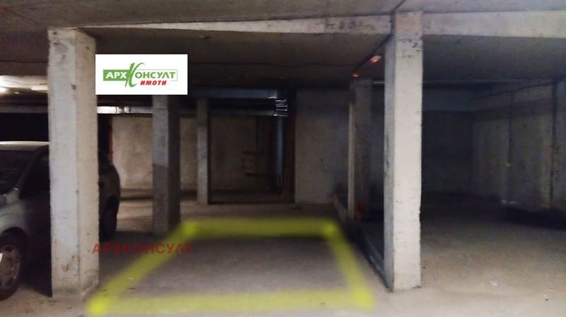 Под наем ГАРАЖ, ПАРКОМЯСТО, град София, Банишора • 150 лв. / 76.69 € • 34717860 1