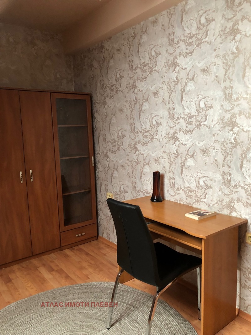 Издаје се  Поткровље Плевен , Широк центар , 50 м2 | 93958289 - слика [6]