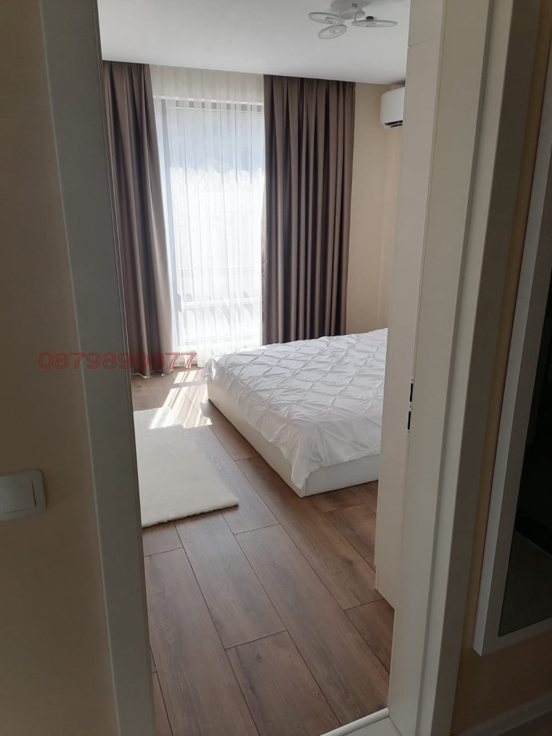 В оренду  3+ кімнати Пловдив , Център , 100 кв.м | 95771849