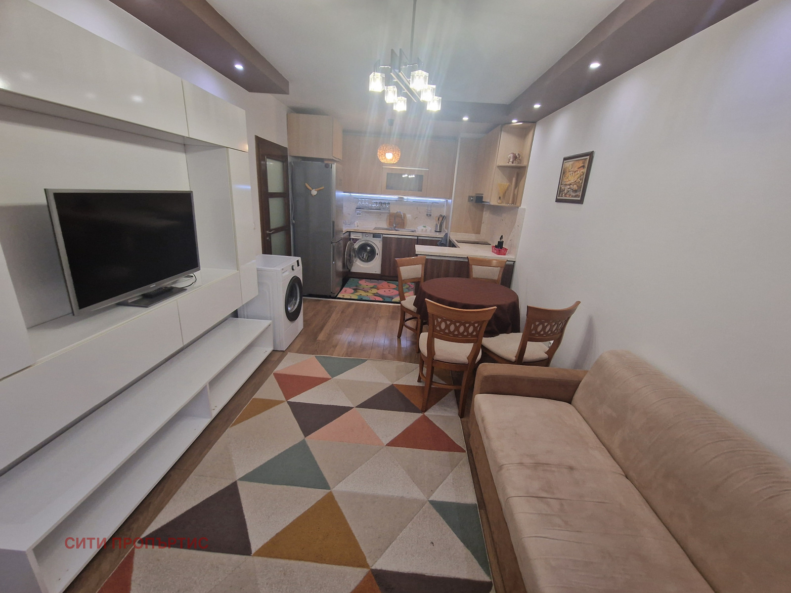 Дава под наем 3-СТАЕН, гр. Благоевград, Широк център