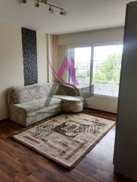 1 chambre Vladislav Varnentchik 1, Varna