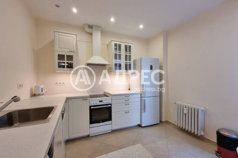 Издаје се  2 спаваће собе Софија , Центар , 102 м2 | 99415903 - слика [11]