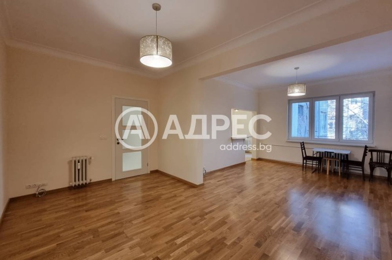 Издаје се  2 спаваће собе Софија , Центар , 102 м2 | 99415903 - слика [17]