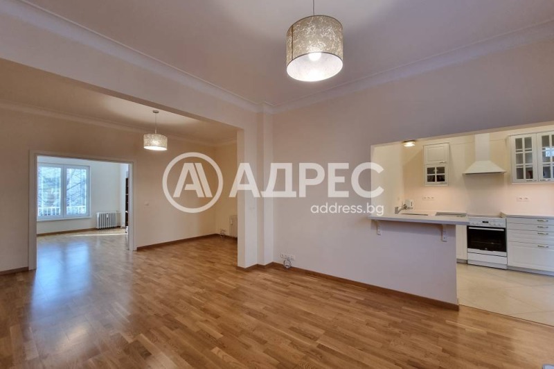 Издаје се  2 спаваће собе Софија , Центар , 102 м2 | 99415903 - слика [13]
