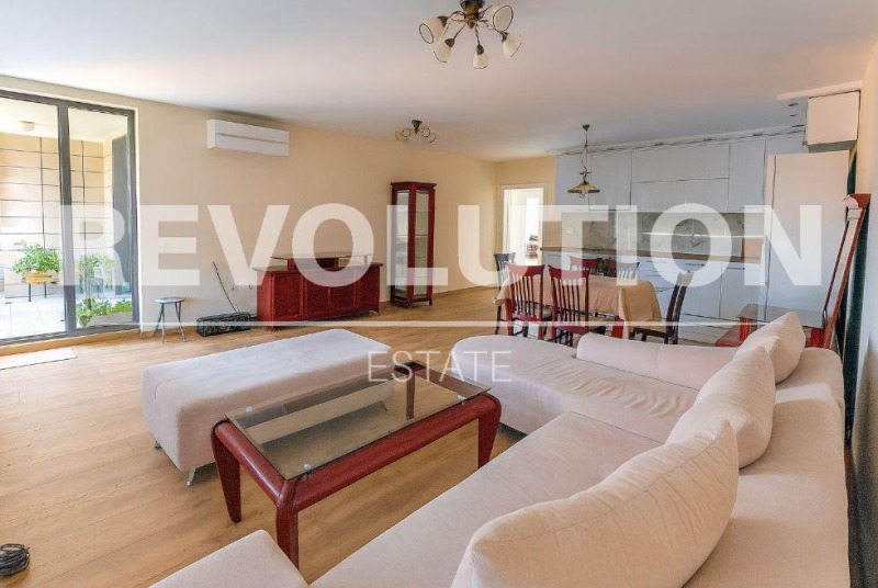 K pronájmu  2 ložnice Varna , Centar , 160 m2 | 64488322 - obraz [2]