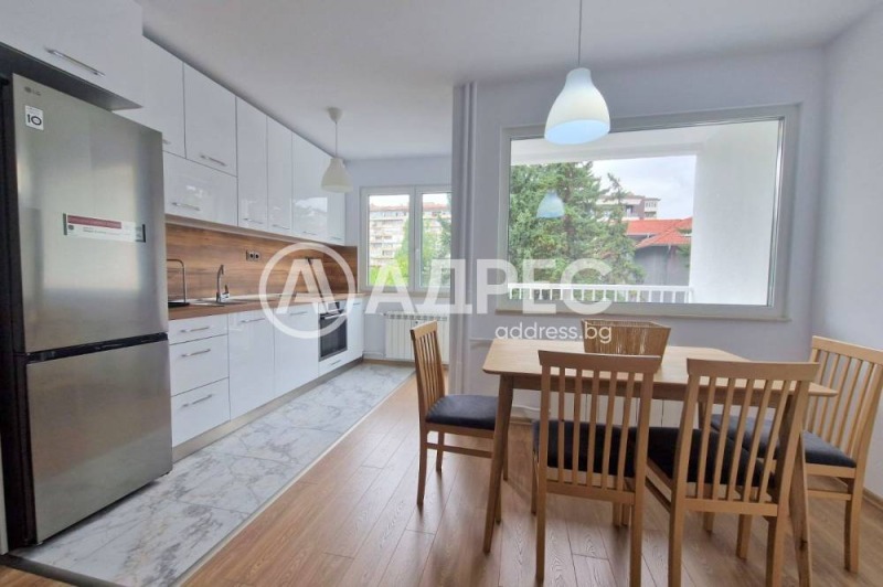 K pronájmu  1 ložnice Sofia , Borovo , 74 m2 | 42316421