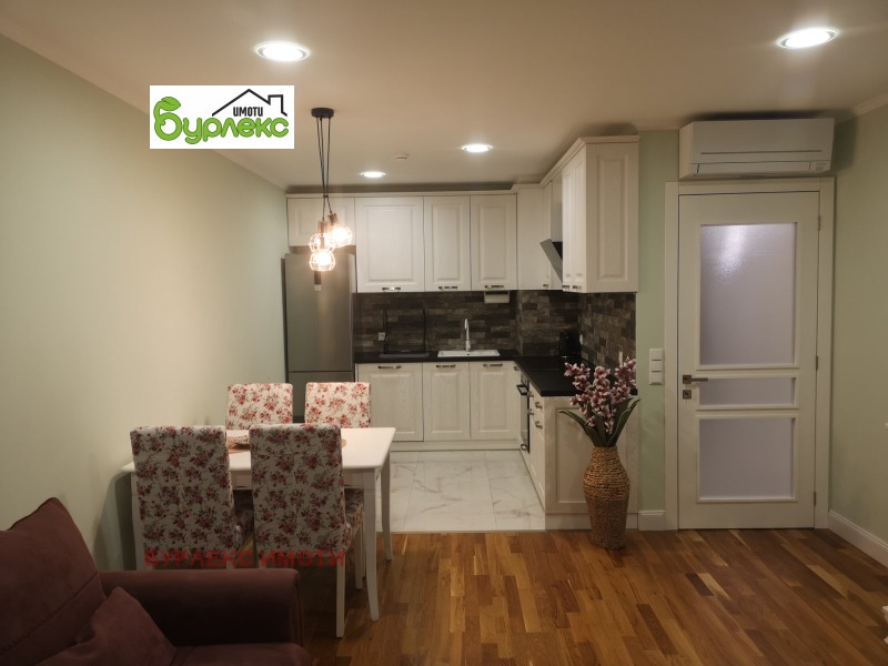 Дава под наем 2-СТАЕН, гр. Варна, Лятно кино Тракия, снимка 4 - Апартаменти - 52731473