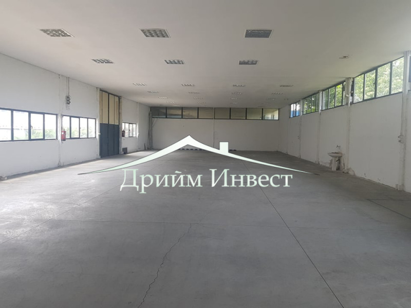 Дава под наем  Пром. помещение град Пловдив , Индустриална зона - Север , 700 кв.м | 98984476