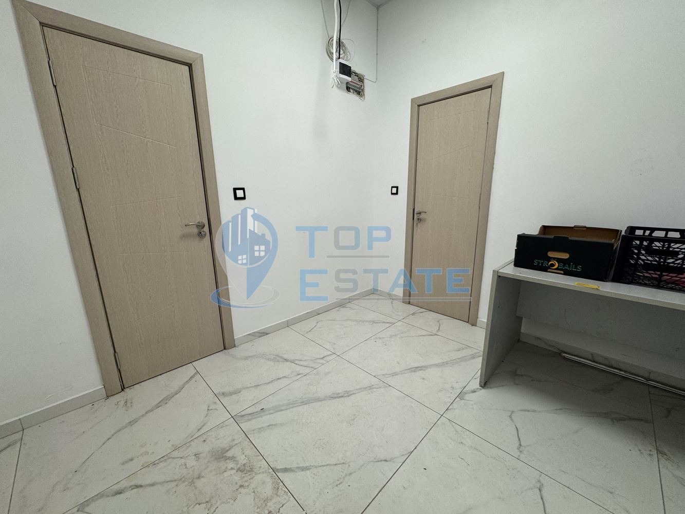 Дава под наем МАГАЗИН, гр. Велико Търново, Картала, снимка 2 - Магазини - 53108819