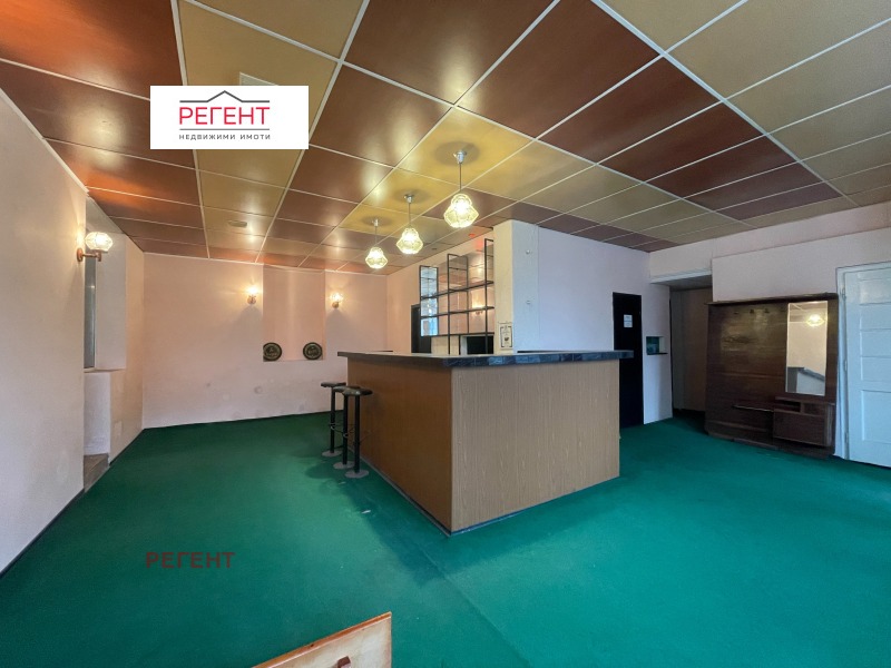 Дава под Наем ОФИС в град Габрово, Център - 86 кв.м / 250 € » 488.96 лв., РЕГЕНТ