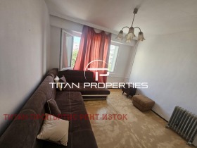 1 quarto Bratia Miladinovi, Burgas