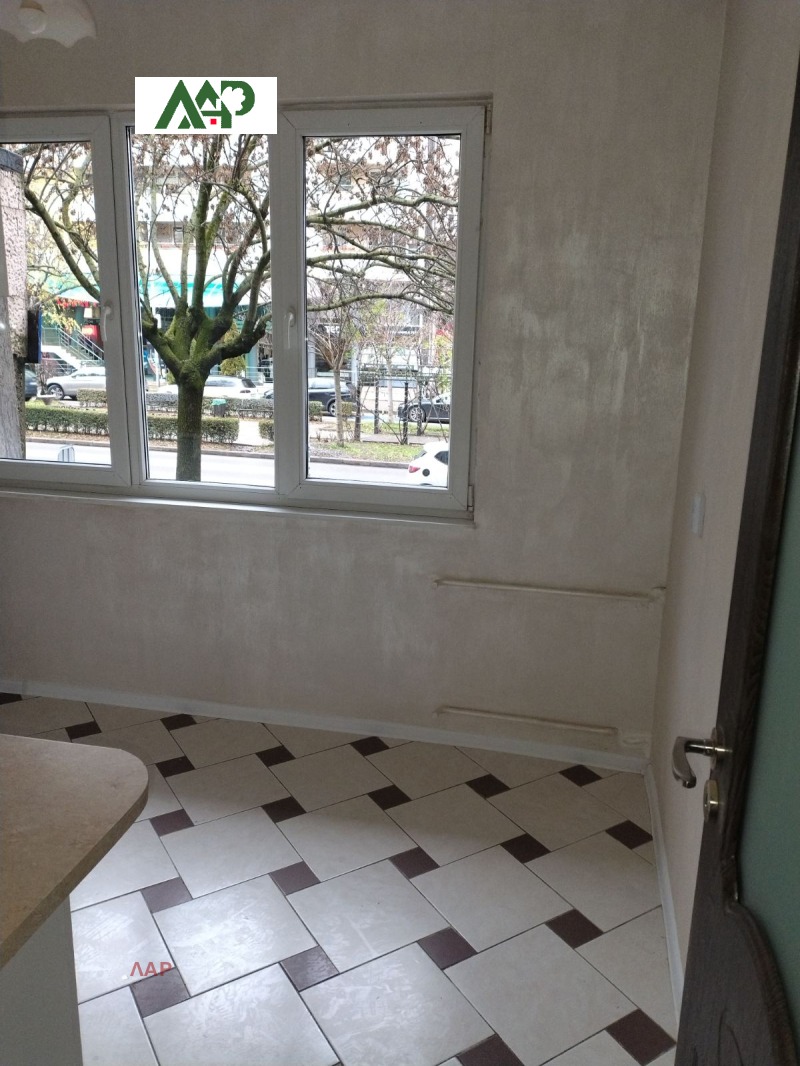 Дава под наем ОФИС, гр. София, Иван Вазов, снимка 11 - Офиси - 53091764