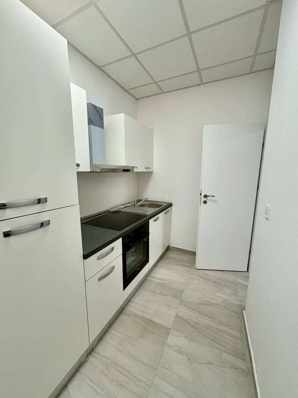 Дава под наем ОФИС, гр. София, Малинова долина, снимка 2 - Офиси - 41161347