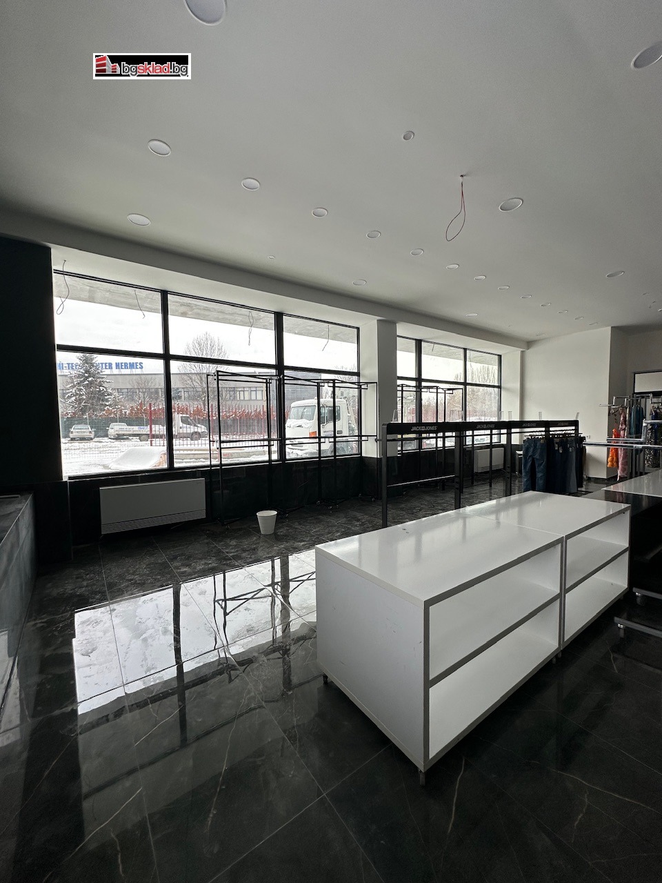 Дава под наем СКЛАД, гр. София, Връбница 1, снимка 2 - Складове - 54104214