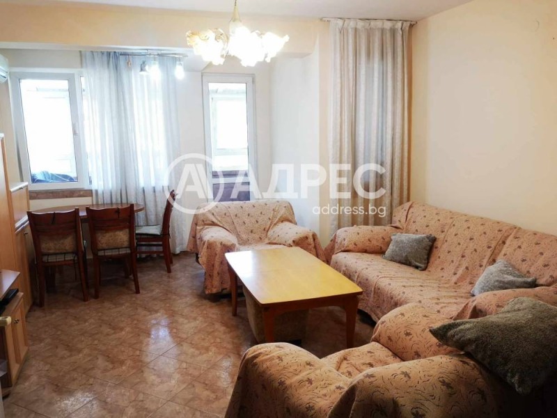 Προς ενοικίαση  2 υπνοδωμάτια Πλοβδηβ , Μλαδεζκη Χαλμ , 100 τ.μ | 30745865