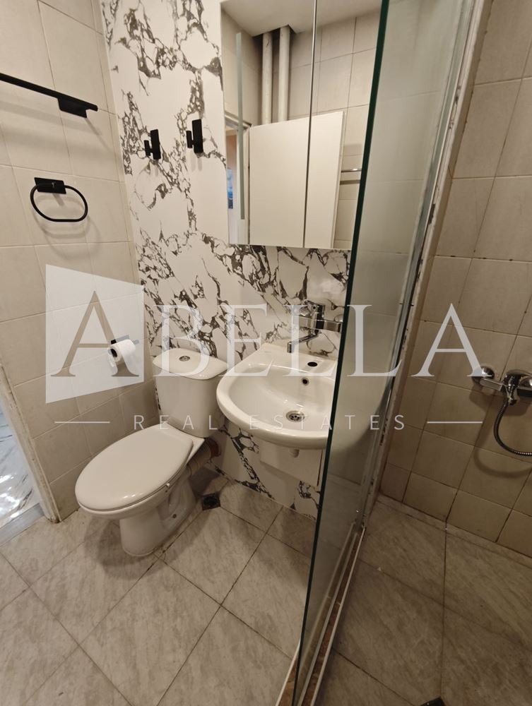 Дава под наем 4-СТАЕН, гр. София, Света Троица, снимка 12 - Апартаменти - 53811519