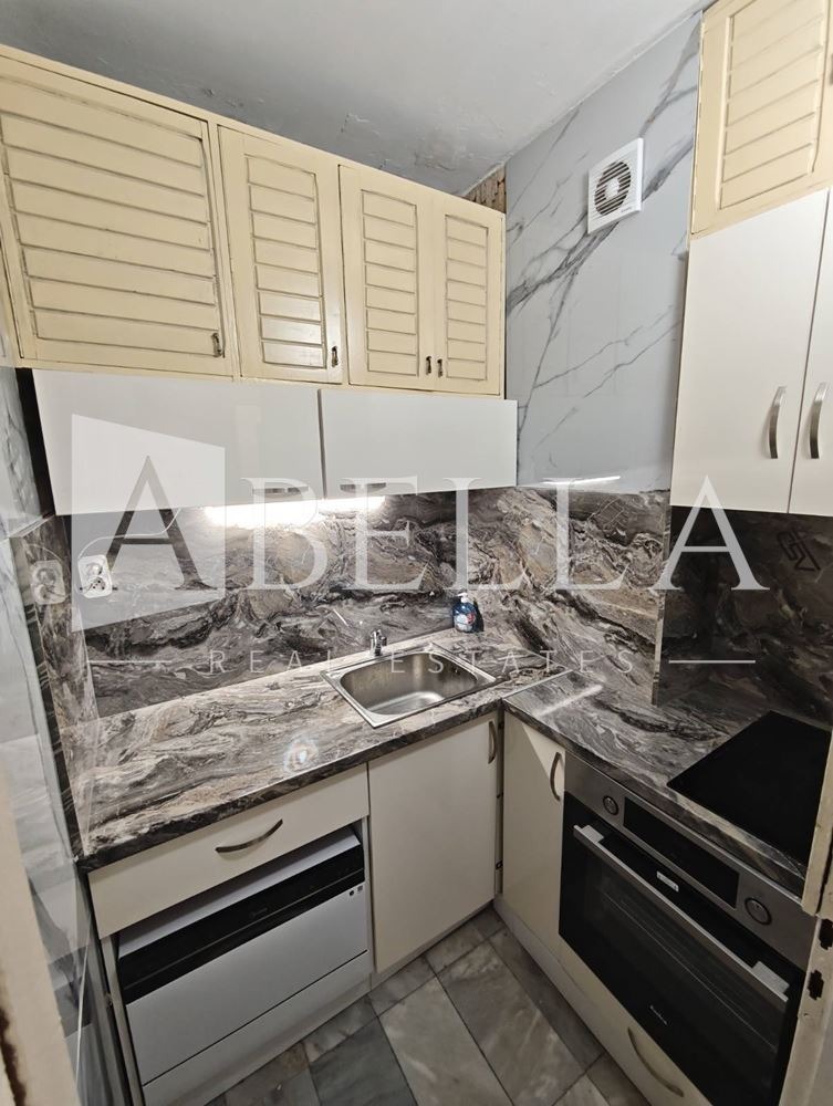 Дава под наем 4-СТАЕН, гр. София, Света Троица, снимка 8 - Апартаменти - 53811519