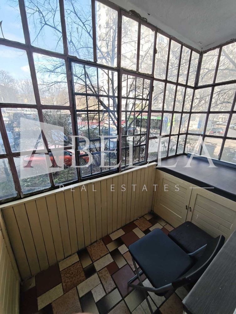 Дава под наем 4-СТАЕН, гр. София, Света Троица, снимка 16 - Апартаменти - 53811519