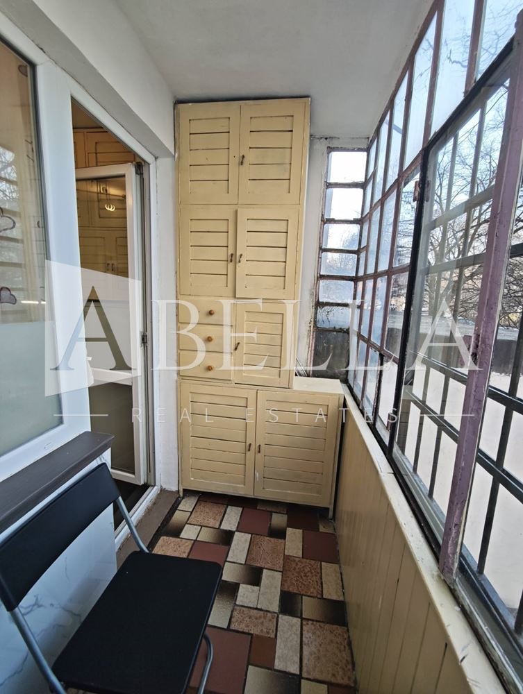 Дава под наем 4-СТАЕН, гр. София, Света Троица, снимка 15 - Апартаменти - 53811519