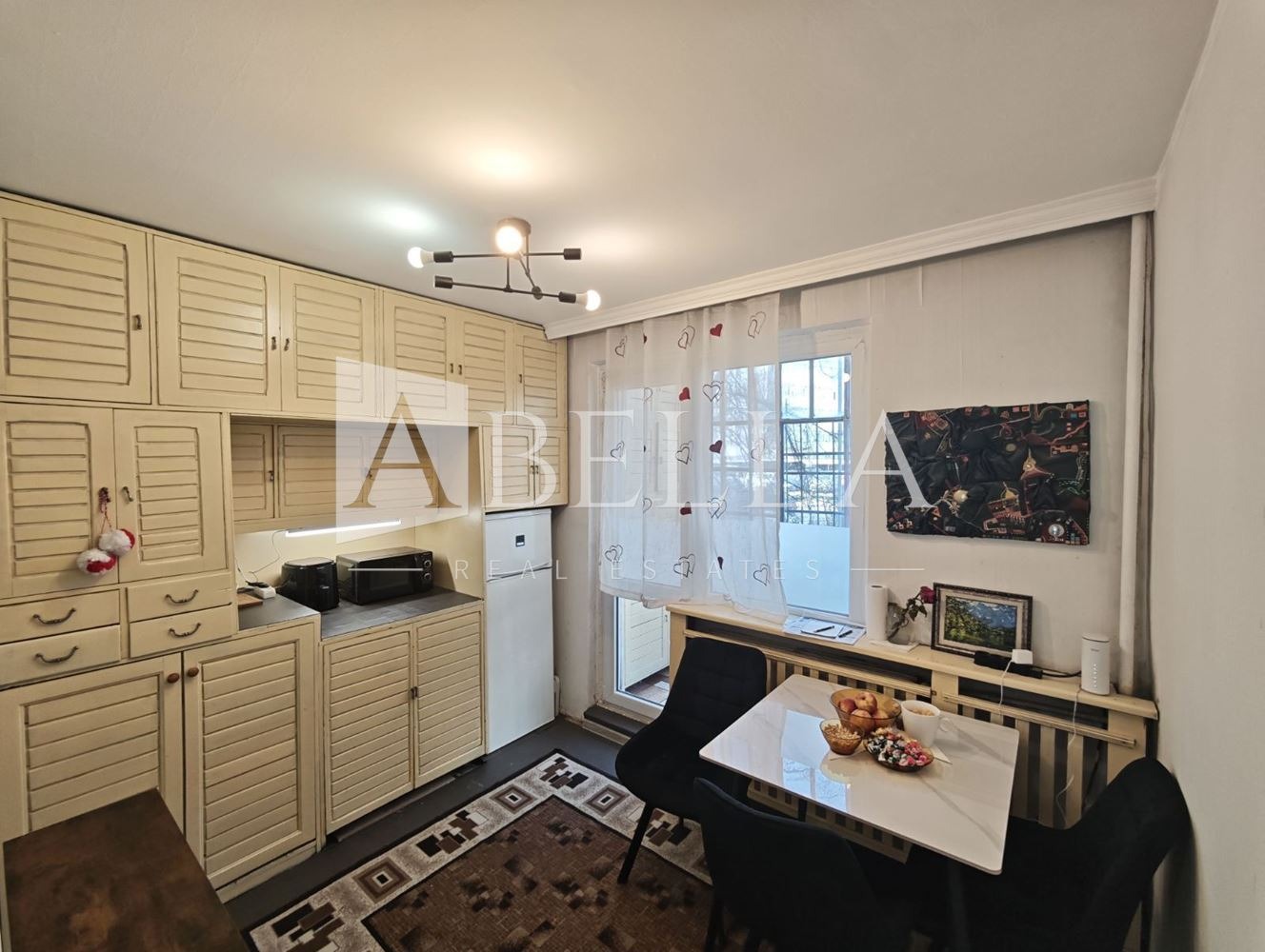 Дава под наем 4-СТАЕН, гр. София, Света Троица, снимка 7 - Апартаменти - 53811519