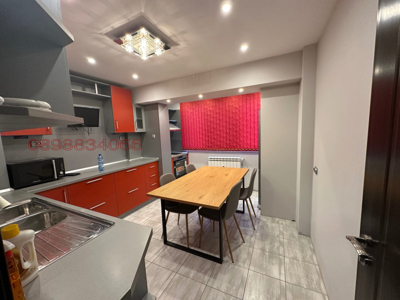 Дава под наем 3-СТАЕН, гр. Русе, Възраждане, снимка 13 - Апартаменти - 53403529