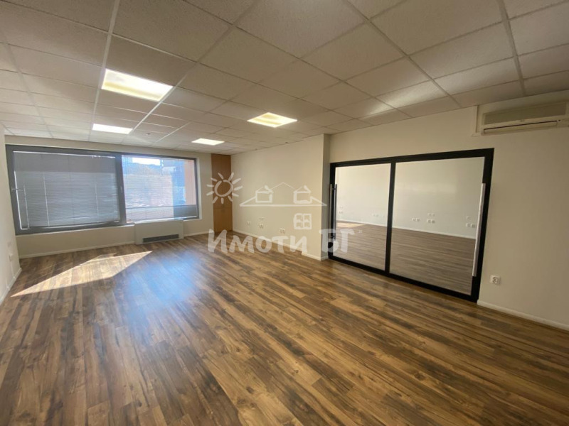 Kiadó  Hivatal Sofia , Dianabad , 453 négyzetméter | 37498638 - kép [3]