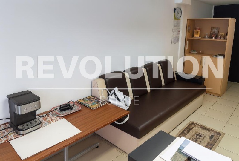 Kiadó  Hivatal Varna , Centar , 25 négyzetméter | 89245621