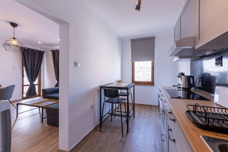 Zu vermieten  1 Schlafzimmer Warna , Zentar , 55 qm | 67400679 - Bild [4]